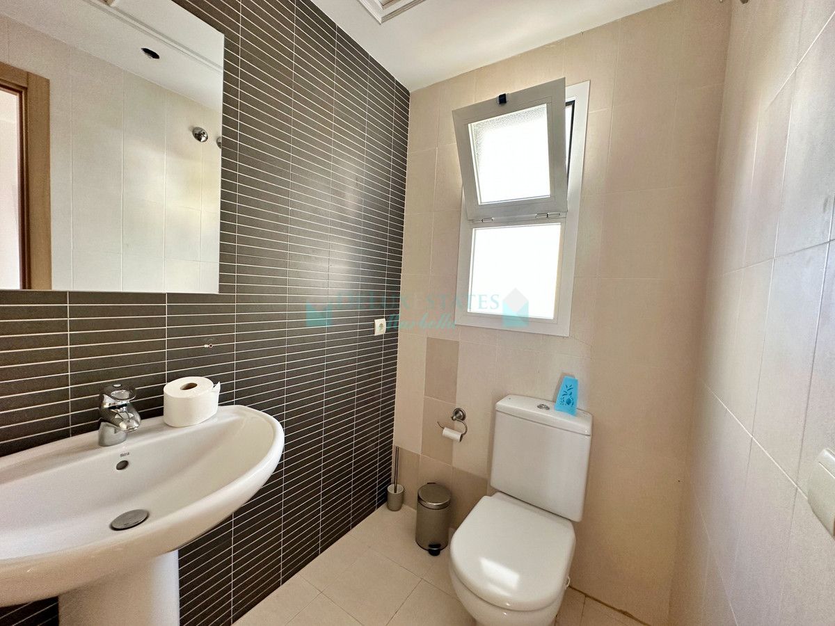 Town House for sale in Benahavis