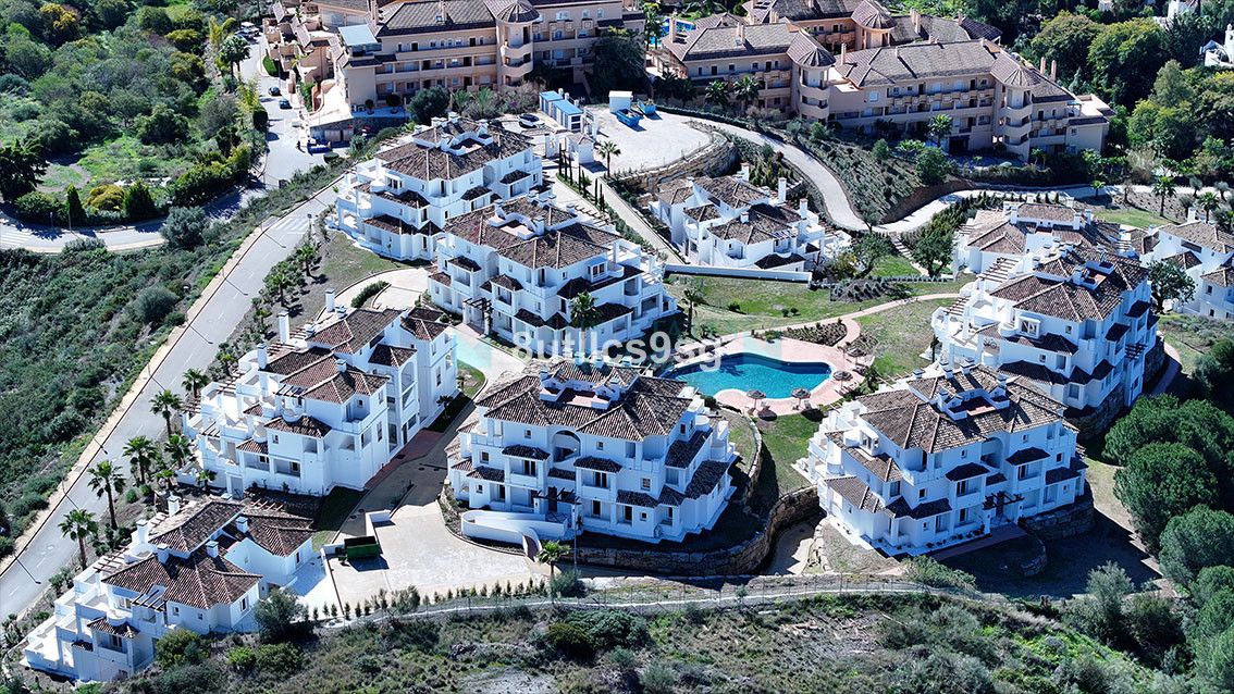Apartment for sale in Aloha, Nueva Andalucia