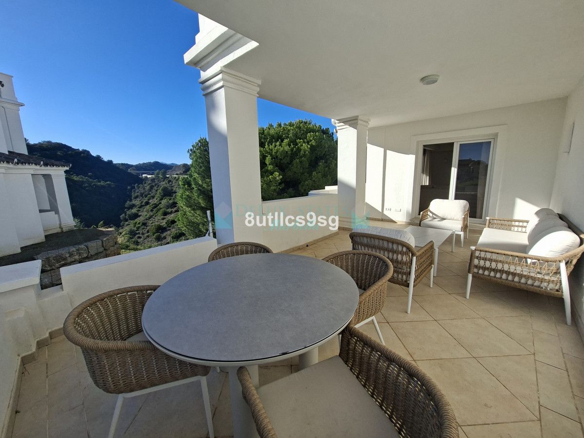 Apartment for sale in Aloha, Nueva Andalucia
