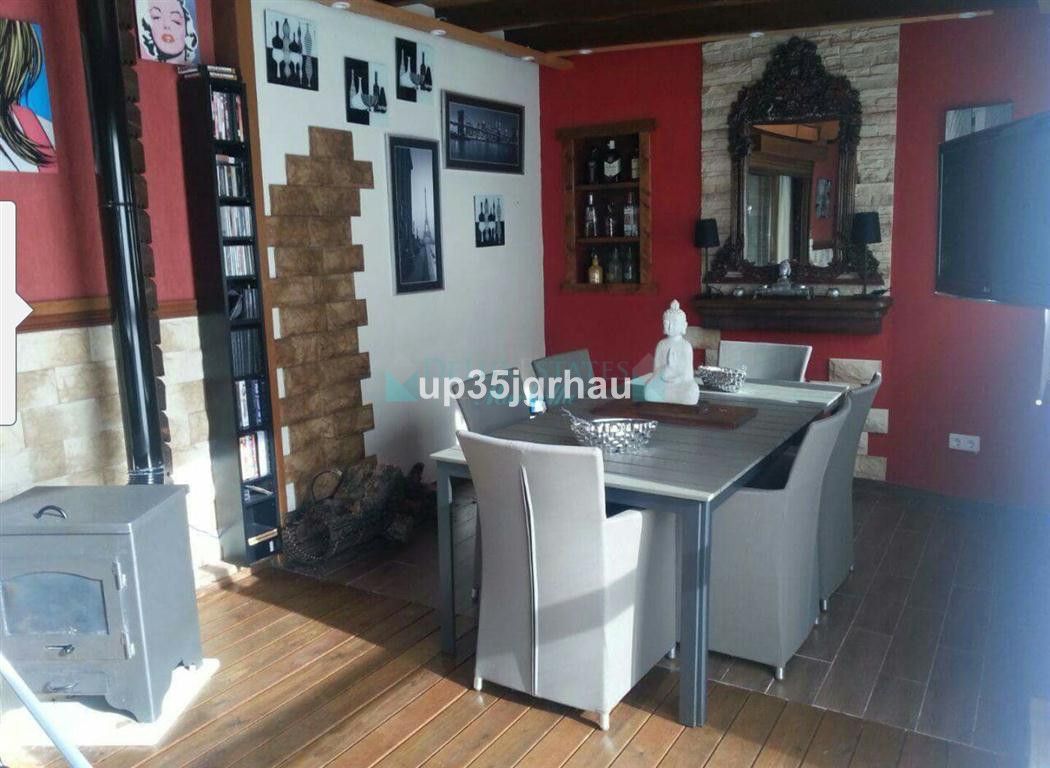 Ground Floor Apartment for sale in Estepona