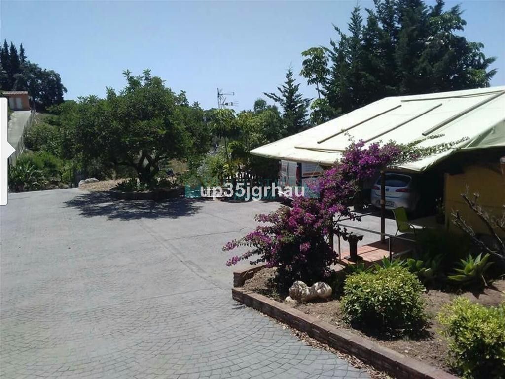 Ground Floor Apartment for sale in Estepona