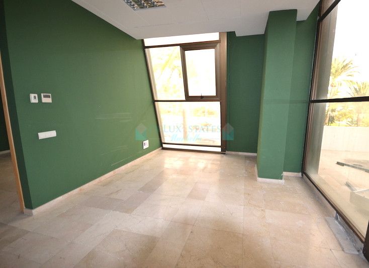 Office for sale in Marbella - Puerto Banus