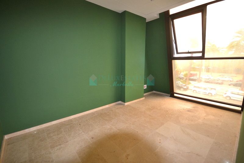 Office for sale in Marbella - Puerto Banus