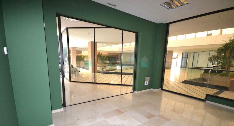 Office for sale in Marbella - Puerto Banus