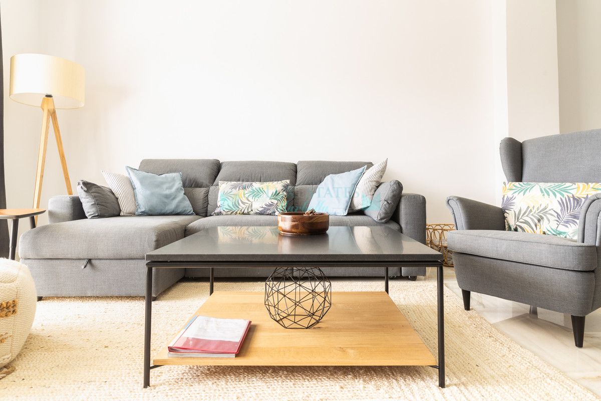 Apartment for rent in Cabopino, Marbella East