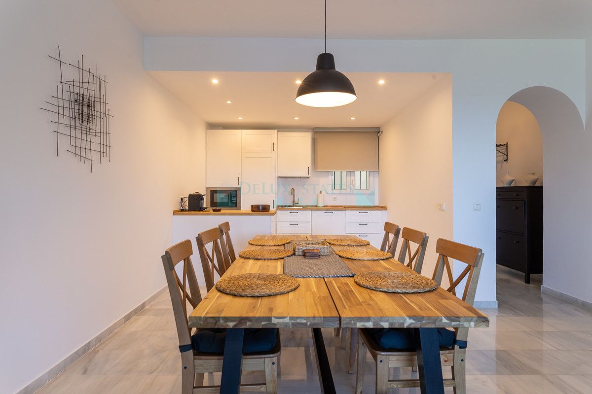 Apartment for rent in Cabopino, Marbella East