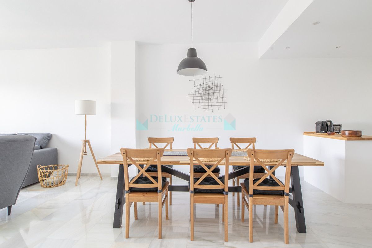 Apartment for rent in Cabopino, Marbella East