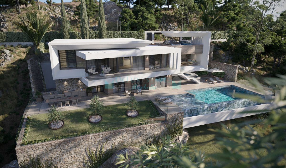 Villa for sale in Estepona