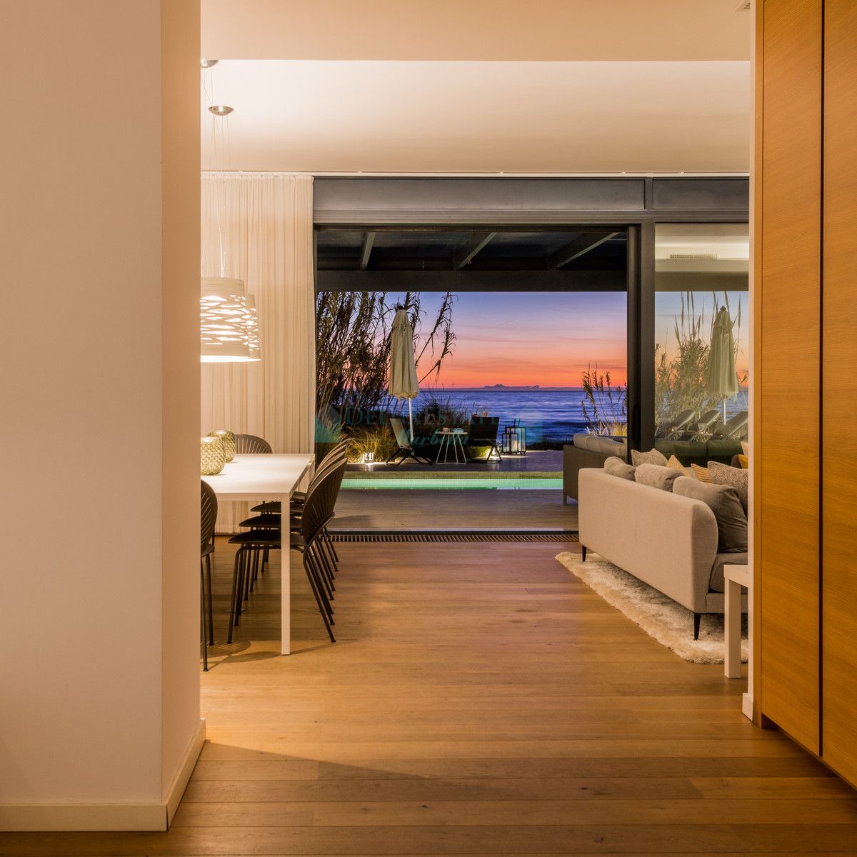Villa en alquiler en Costabella, Marbella Este