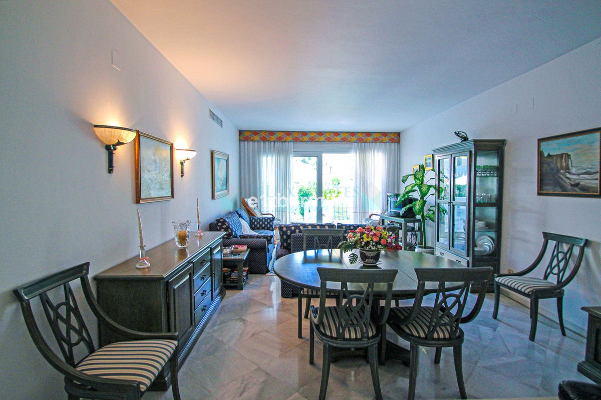 Ground Floor Apartment for sale in Marbella Golden Mile