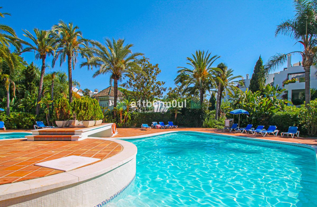 Ground Floor Apartment for sale in Marbella Golden Mile