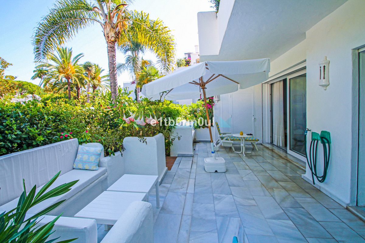 Ground Floor Apartment for sale in Marbella Golden Mile