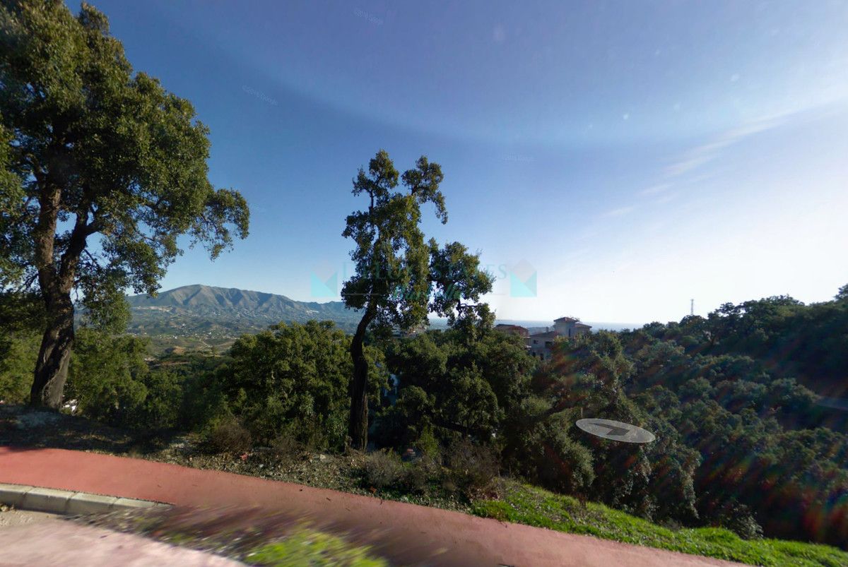 Residential Plot for sale in La Mairena, Marbella East