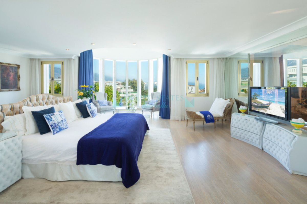 Penthouse for sale in Marbella - Puerto Banus