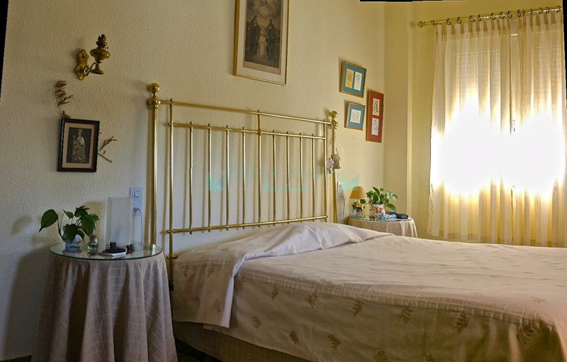 Villa for sale in Elviria, Marbella East