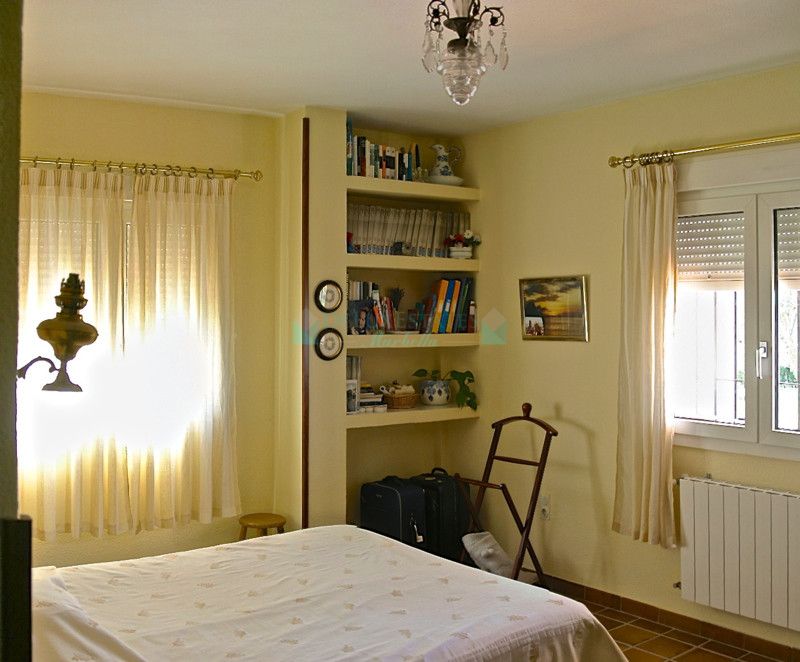 Villa for sale in Elviria, Marbella East