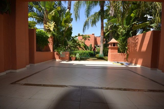 Town House for sale in Marbella Golden Mile