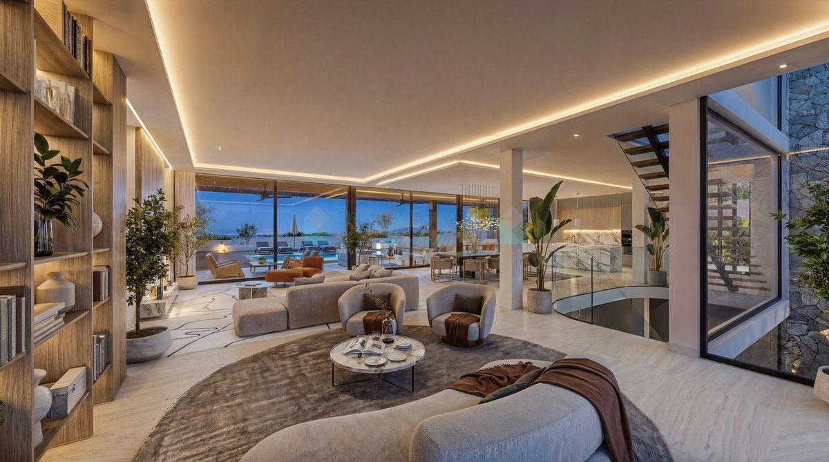 Villa for sale in New Golden Mile, Estepona