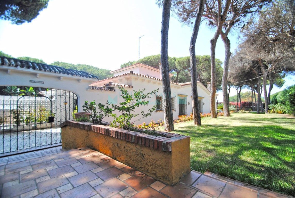 Villa for sale in Elviria, Marbella East