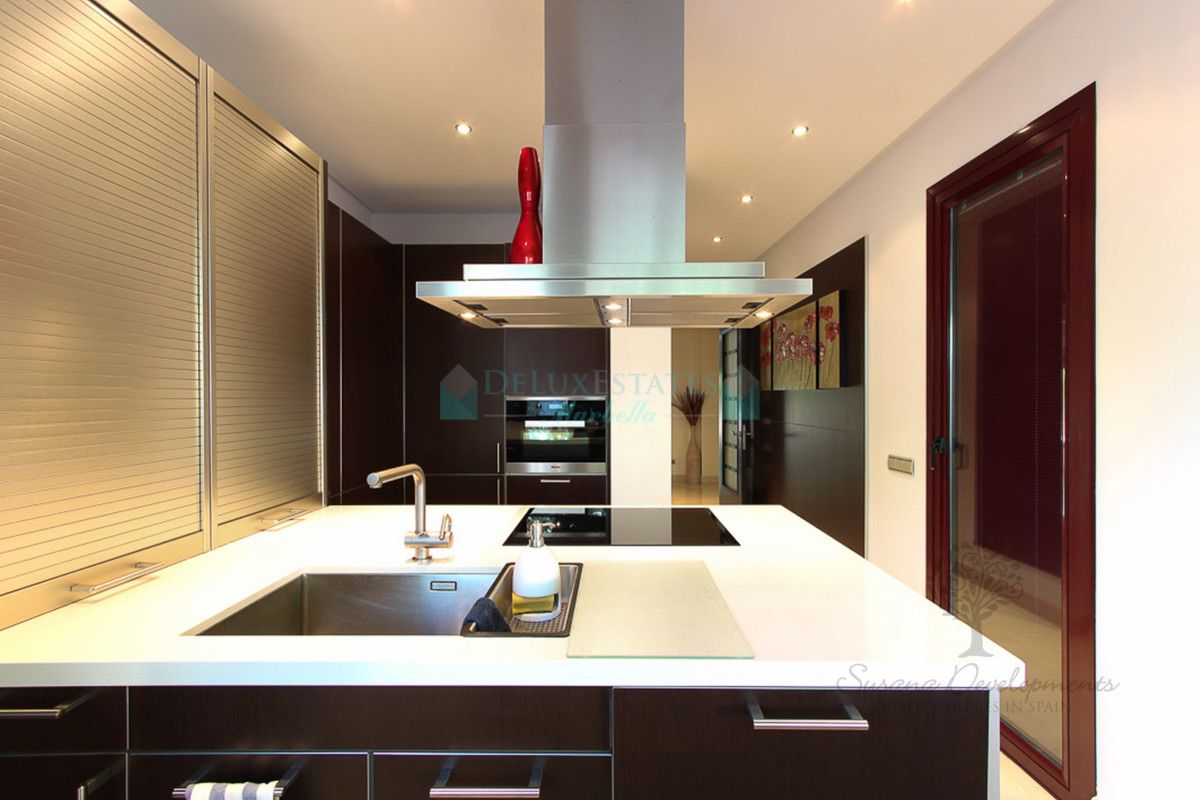 Ground Floor Apartment for sale in Marbella - Puerto Banus