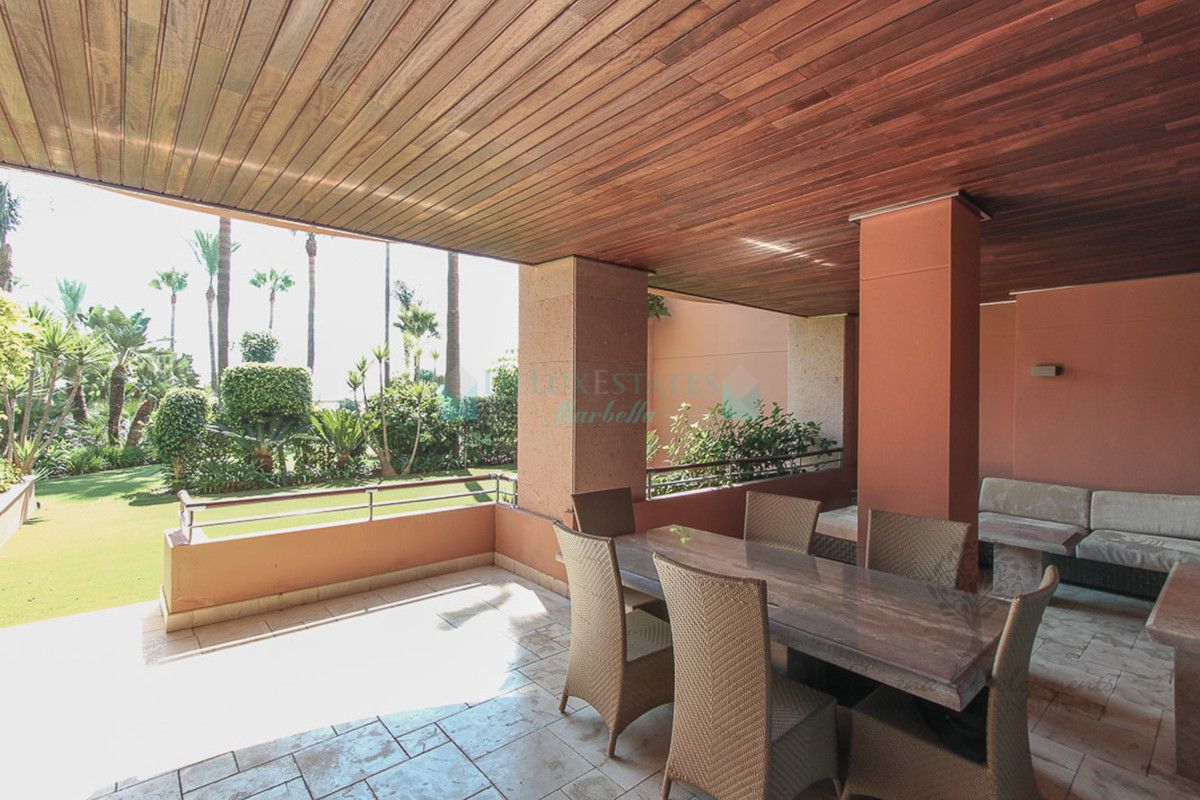 Ground Floor Apartment for sale in Marbella - Puerto Banus