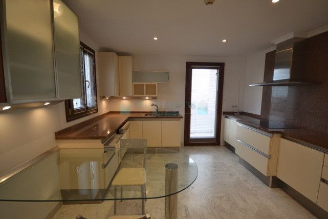 Penthouse for rent in Sierra Blanca, Marbella Golden Mile