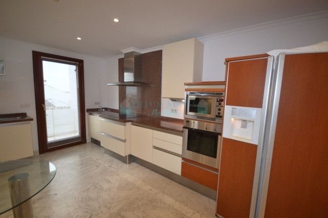 Penthouse for rent in Sierra Blanca, Marbella Golden Mile