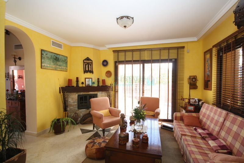 Villa for sale in Las Chapas, Marbella East