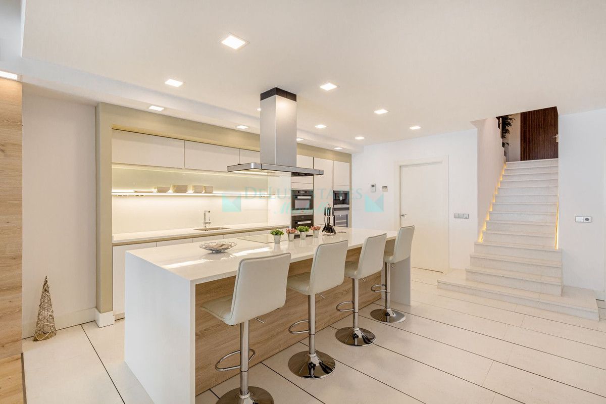 Ground Floor Apartment for sale in Marbella - Puerto Banus