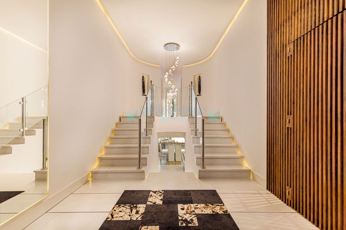 Ground Floor Apartment for sale in Marbella - Puerto Banus