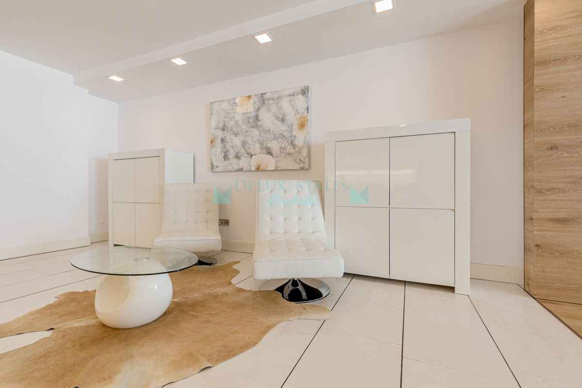 Ground Floor Apartment for sale in Marbella - Puerto Banus