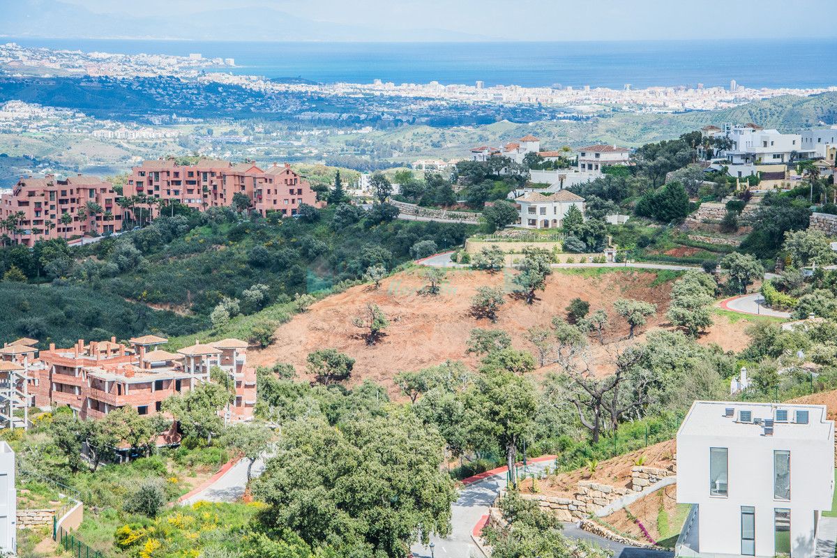Residential Plot for sale in La Mairena, Marbella East