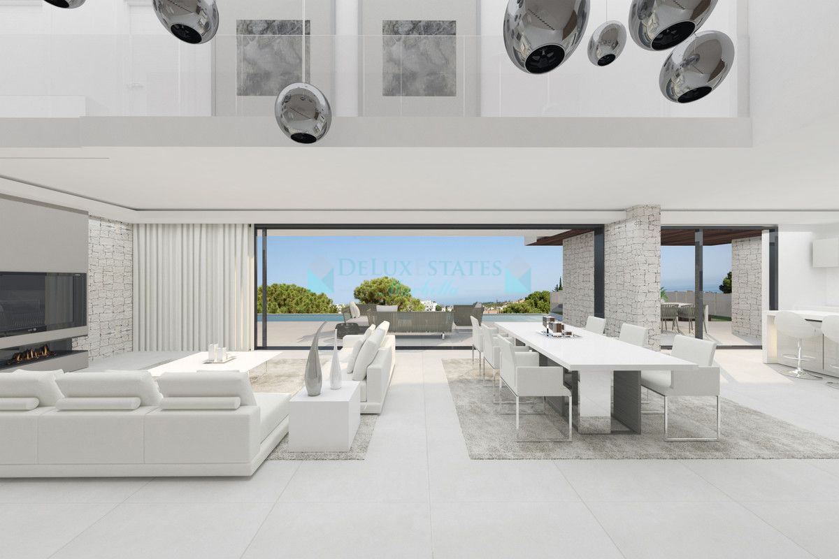 Villa for sale in Estepona