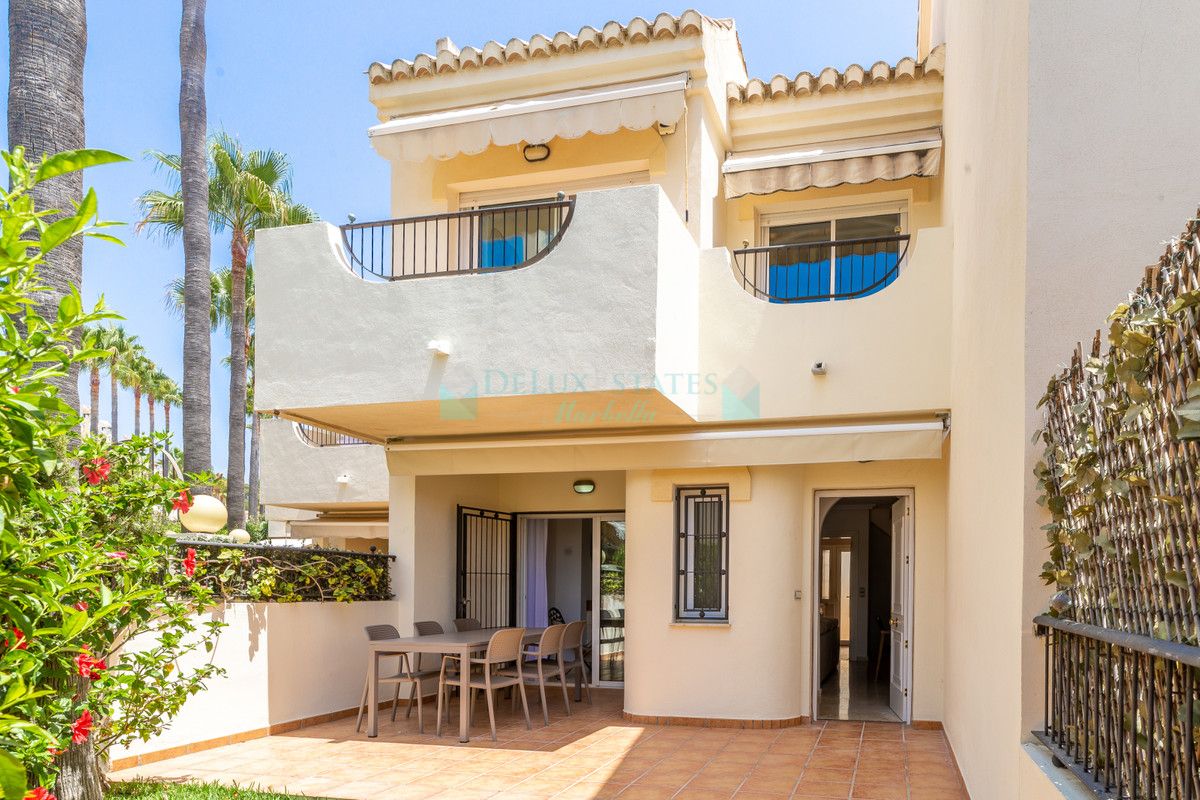 Town House for rent in El Rosario, Marbella East