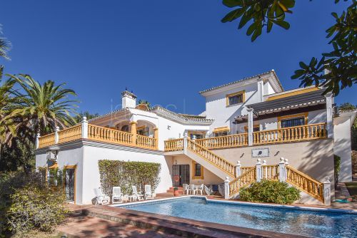 Villa in the C zone of Sotogrande Central near Real Club Valderrama