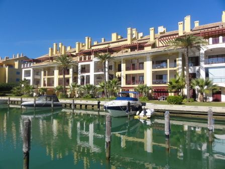 Bright 2-Bedroom Apartment for Sale in Sotogrande Marina with Communal Pool