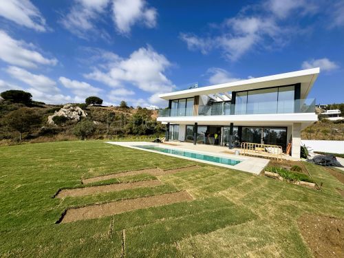 New Contemporary Villa with Panoramic Sea Views in La Reserva, Sotogrande