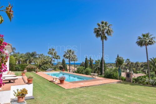 Lovely Andaluz style villa for Sale in Sotogrande Alto with Sea and Golf Views