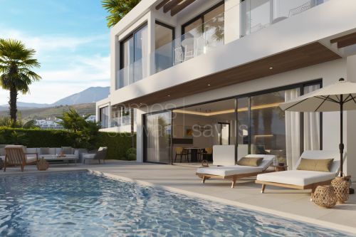 Villas en Casares Costa con Vistas al Mediterráneo y Finca Cortesín | Diseño Moderno y Exclusivo