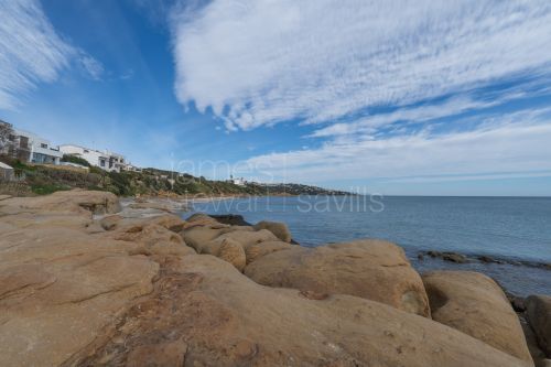 Sea View Villa with Private Beach Access in Torreguadiaro