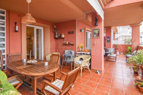 Apartamento de 3 dormitorios en La Mesana, un paso de todos los comercios de la zona