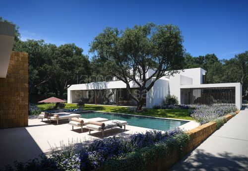 Villa contemporánea de 4 dormitorios entre alcornoques junto a Valderrama
