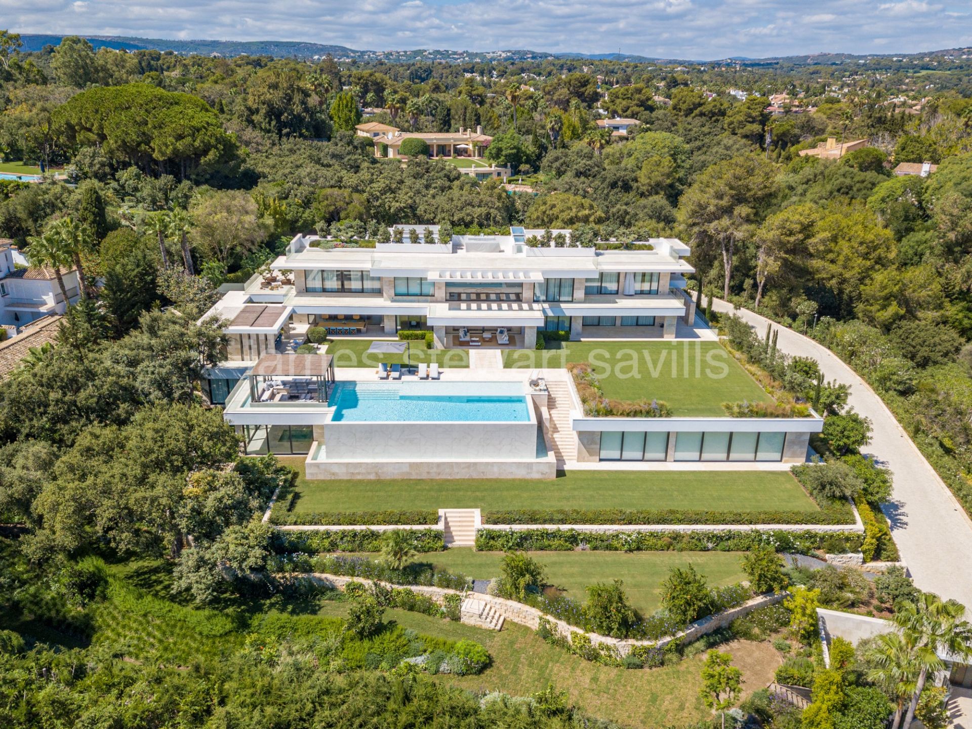 Without doubt Sotogrande´s most stunning property and probably the finest contemporary home on the Spanish Mediterranean coast