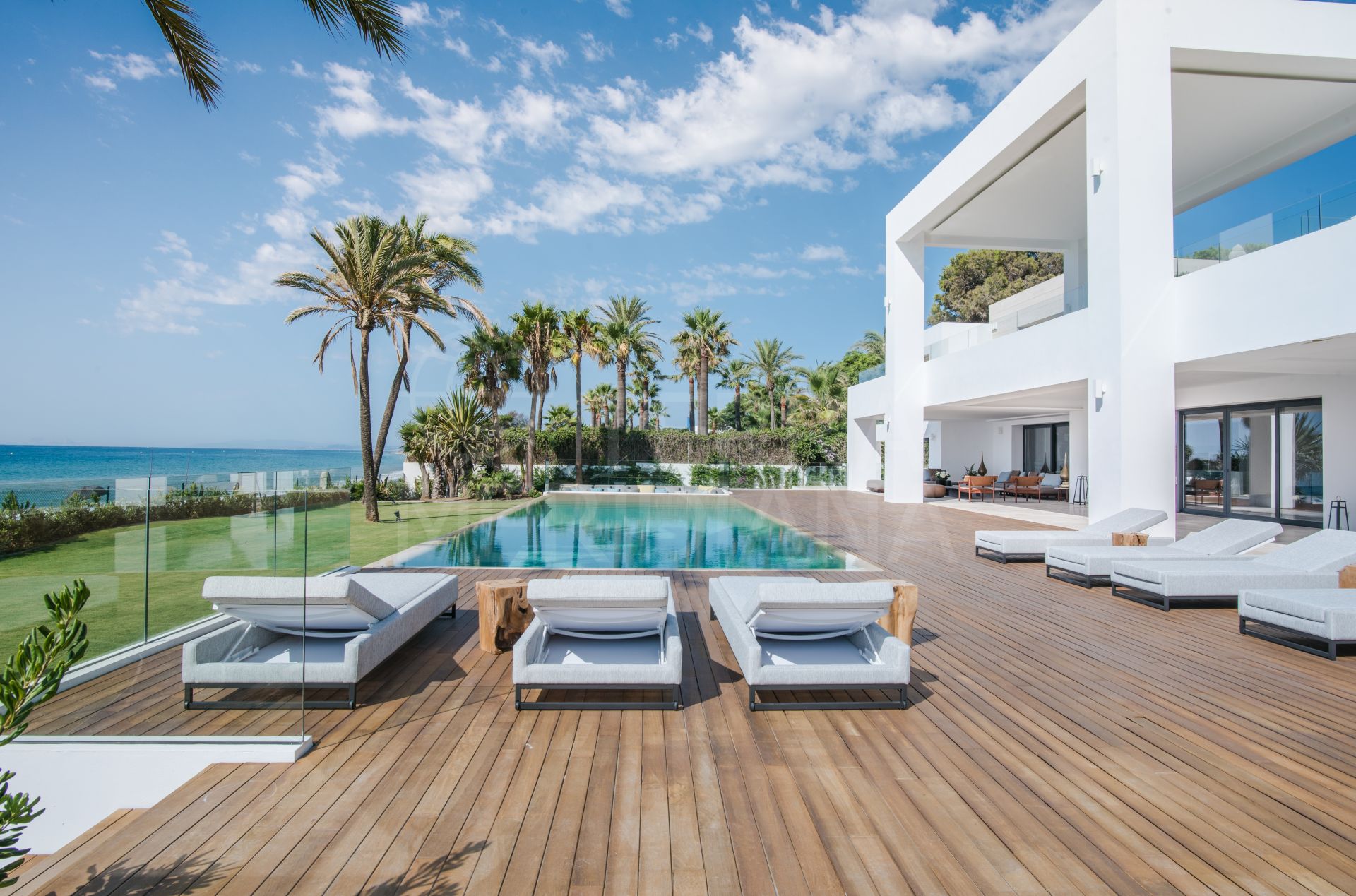 Luxury contemporary beachfront villa for sale in El Paraiso, New Golden Mile, Estepona