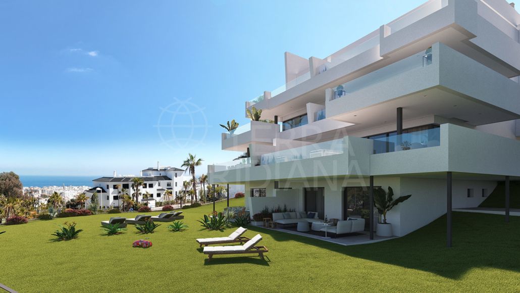 Ground floor garden apartment for sale in Mirador de Estepona Hills, with sea views
