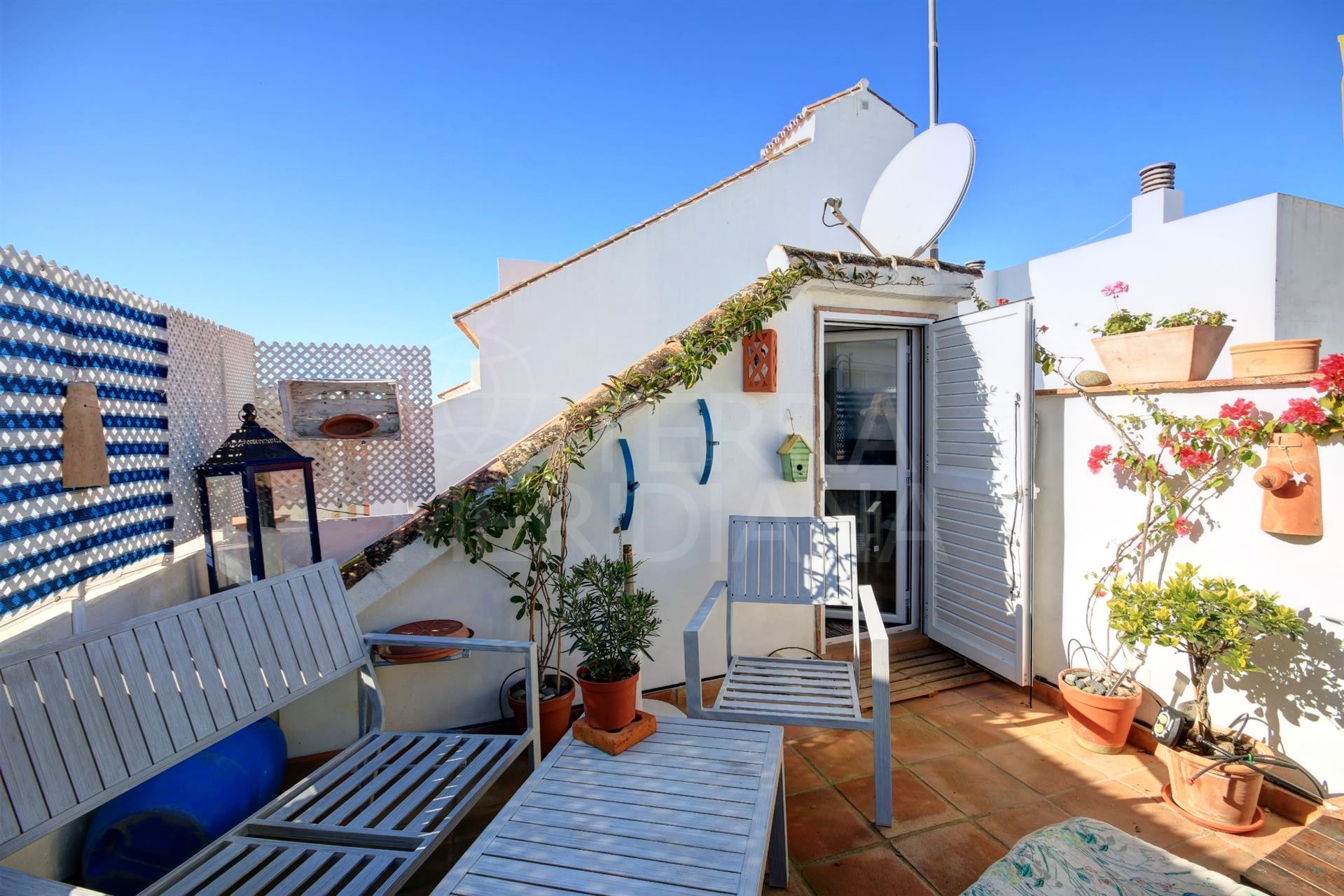 Very charming townhouse for sale in move in condition, located in the old town center of Estepona