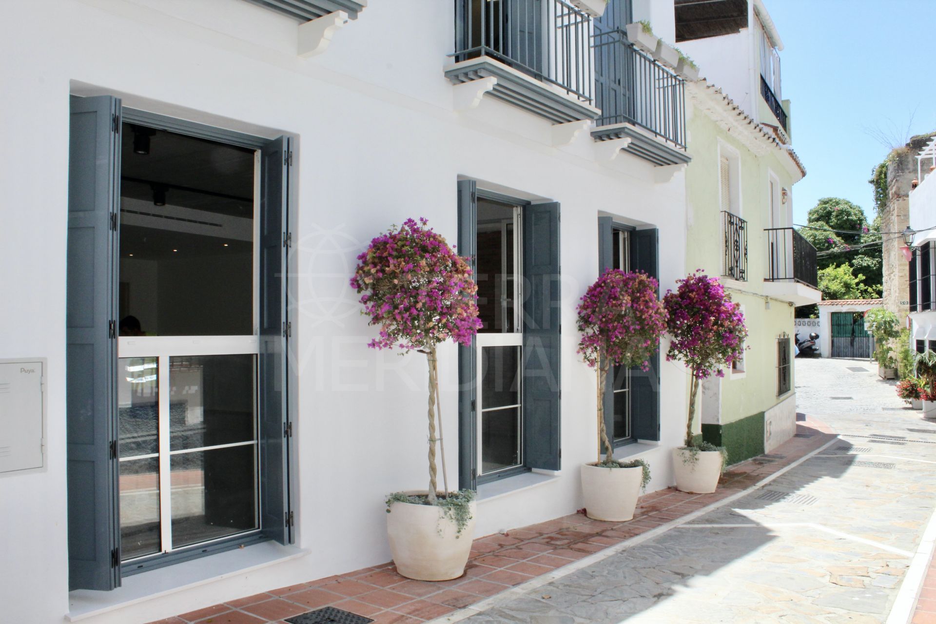 Contemporary apartment walking distance to the beach for sale in Marbella Old Town