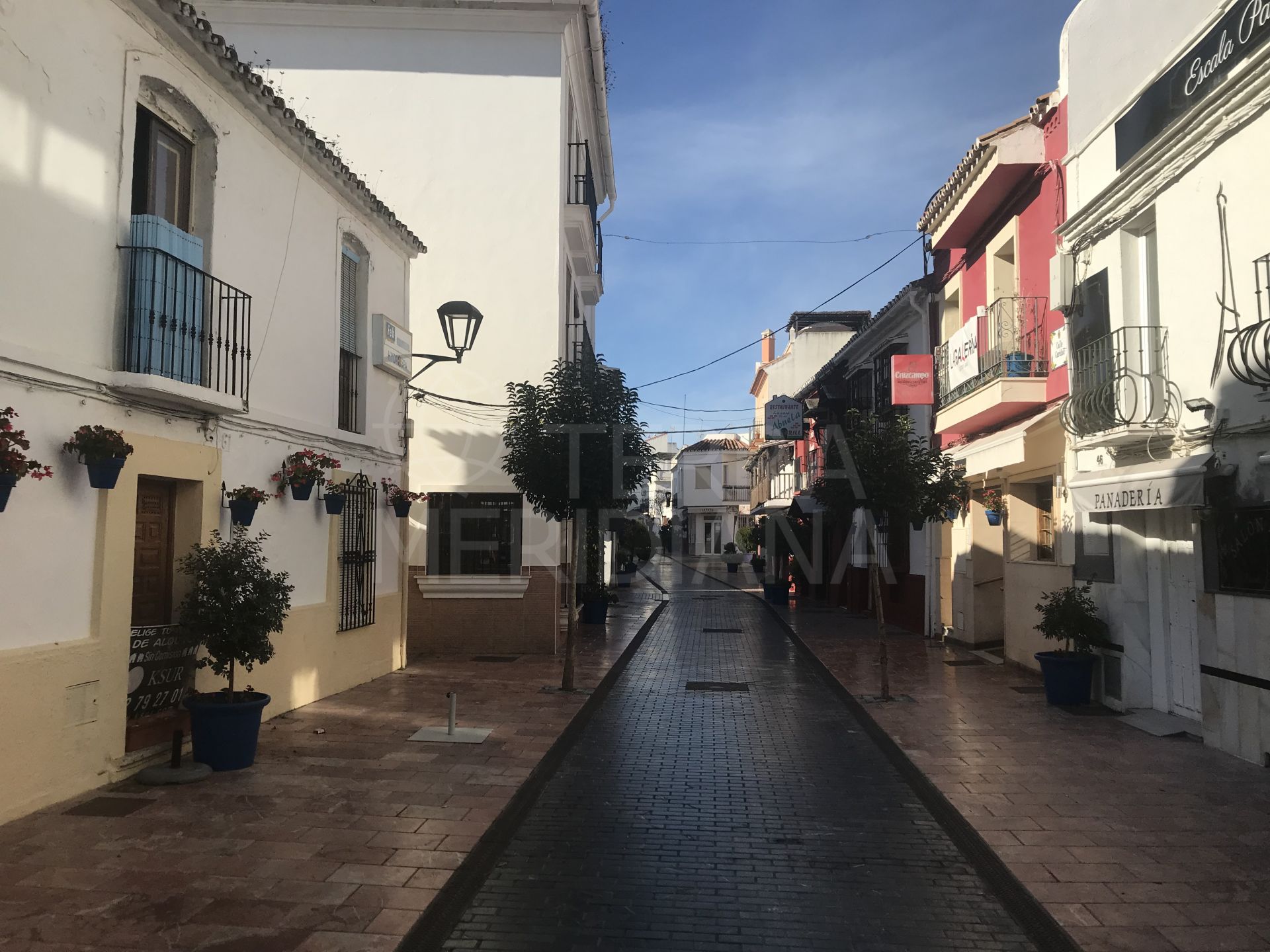 Commercial premises for sale in Estepona centre close to the beach