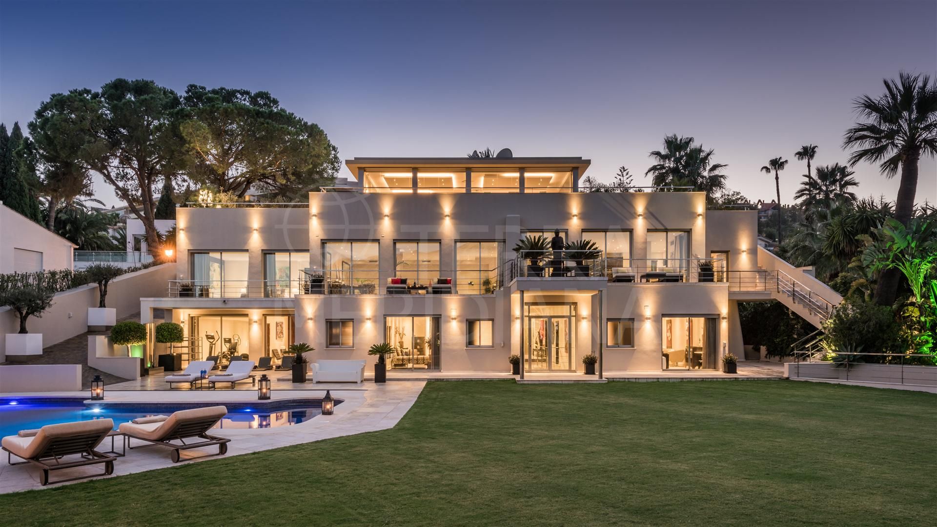 Villa de luxe à vendre à Las Brisas, Nueva Andalucia, Marbella