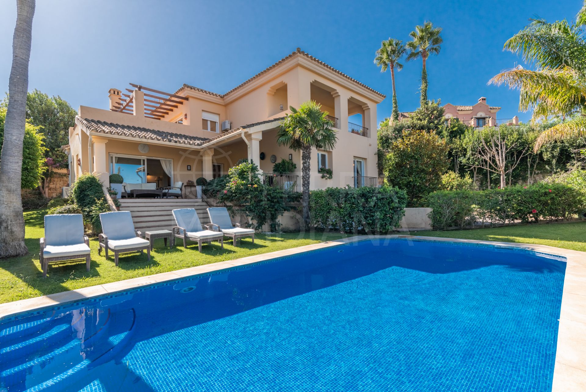Villa de luxe avec vue panoramique à vendre dans la zone F, Sotogrande
